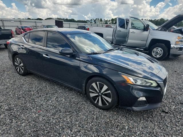 2022 NISSAN ALTIMA SV 4