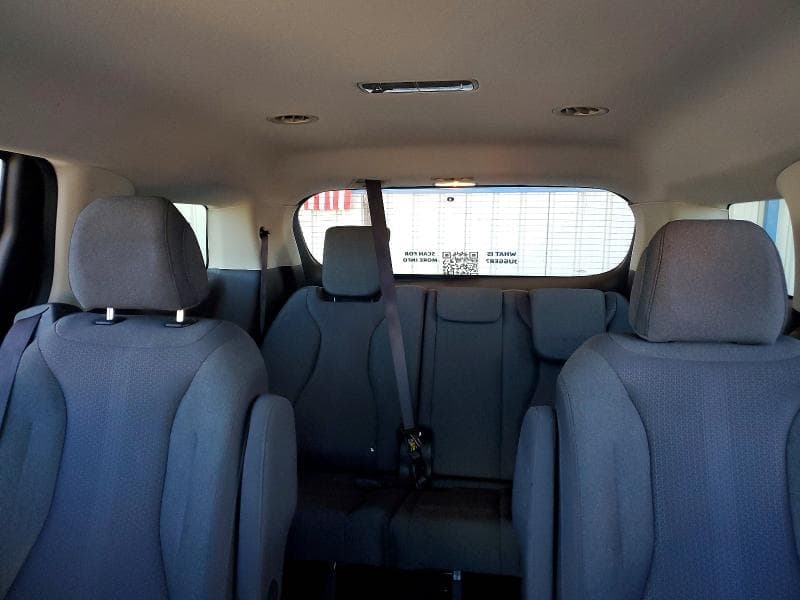 2023 KIA CARNIVAL LX 10