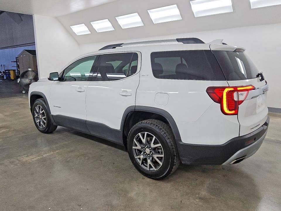 2023 GMC ACADIA SLT 2