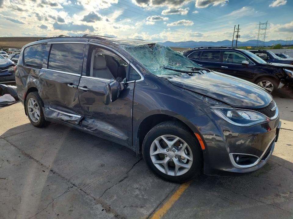 2019 CHRYSLER PACIFICA TOURING L PLUS 4
