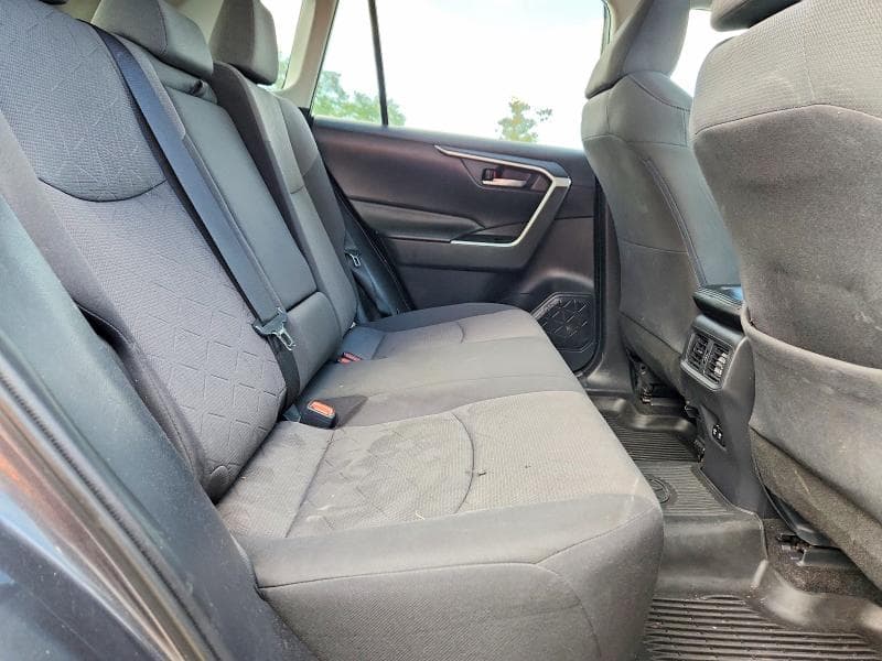 2019 TOYOTA RAV4 XLE 11