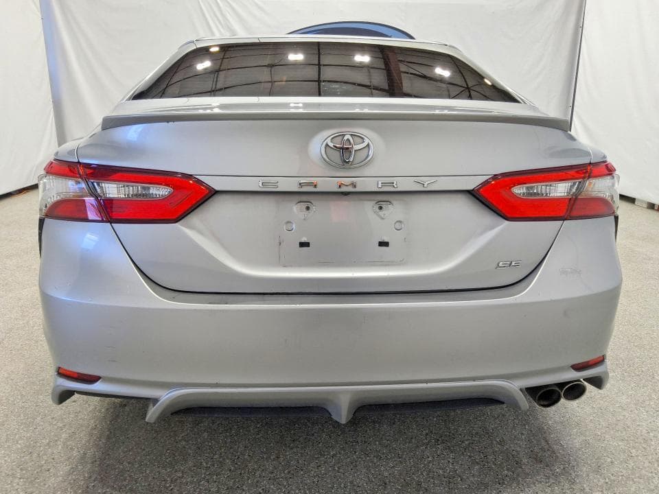 2018 TOYOTA CAMRY SE 6