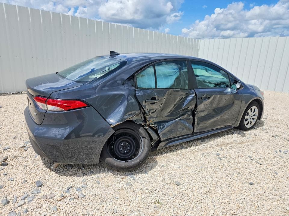 2026 TOYOTA COROLLA LE 3