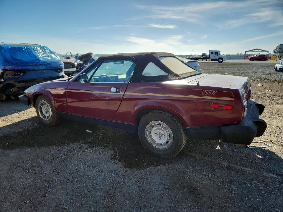 1980 TRIUMPH CAR CONVERTIBL 2