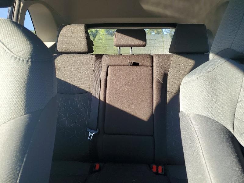 2020 TOYOTA RAV4 XLE 10