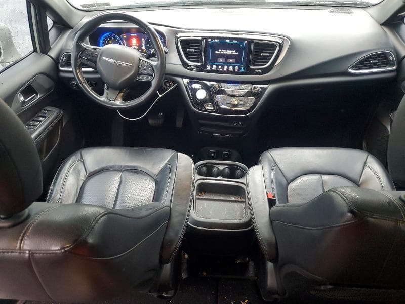 2019 CHRYSLER PACIFICA TOURING L 8