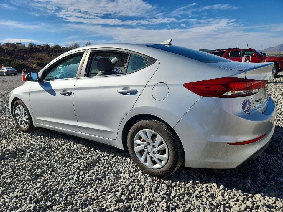 2017 HYUNDAI ELANTRA SE 2