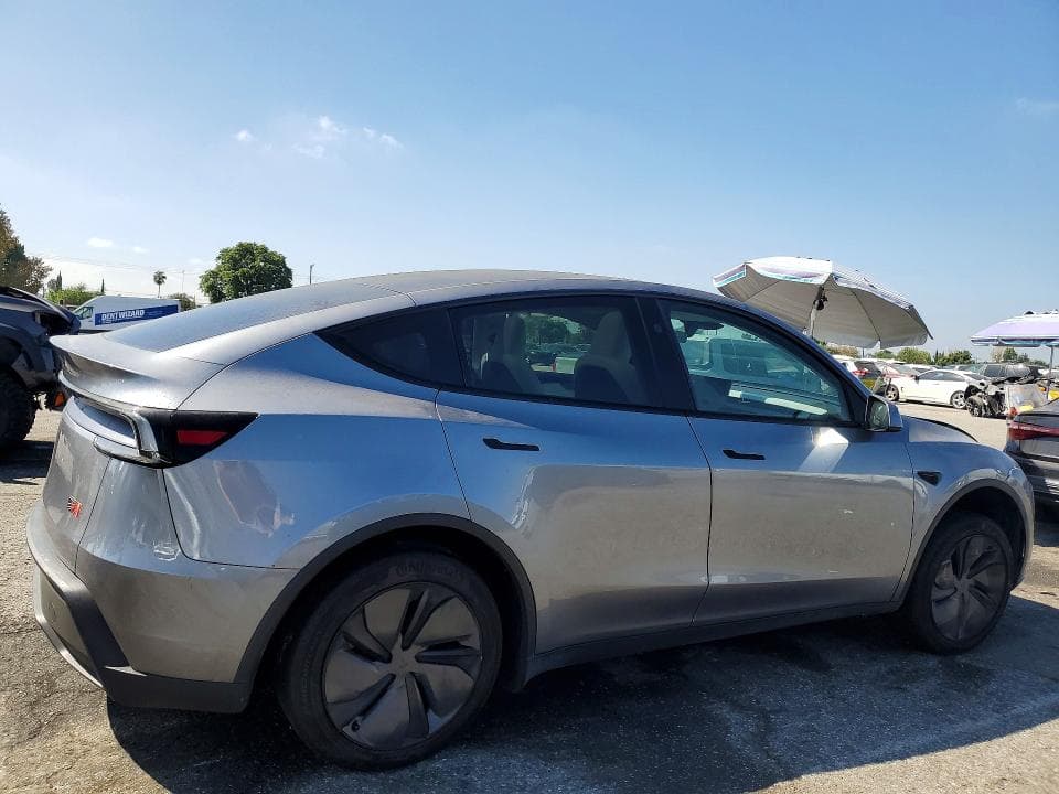 2026 TESLA MODEL Y 3