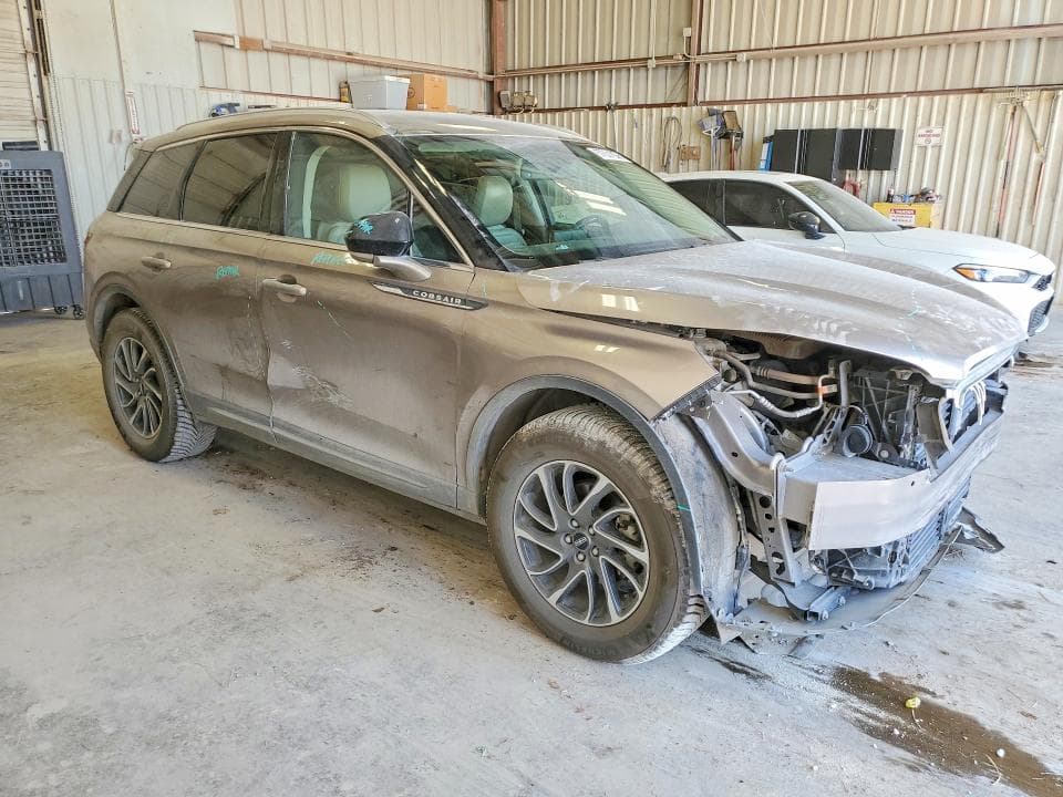 2020 LINCOLN CORSAIR 4