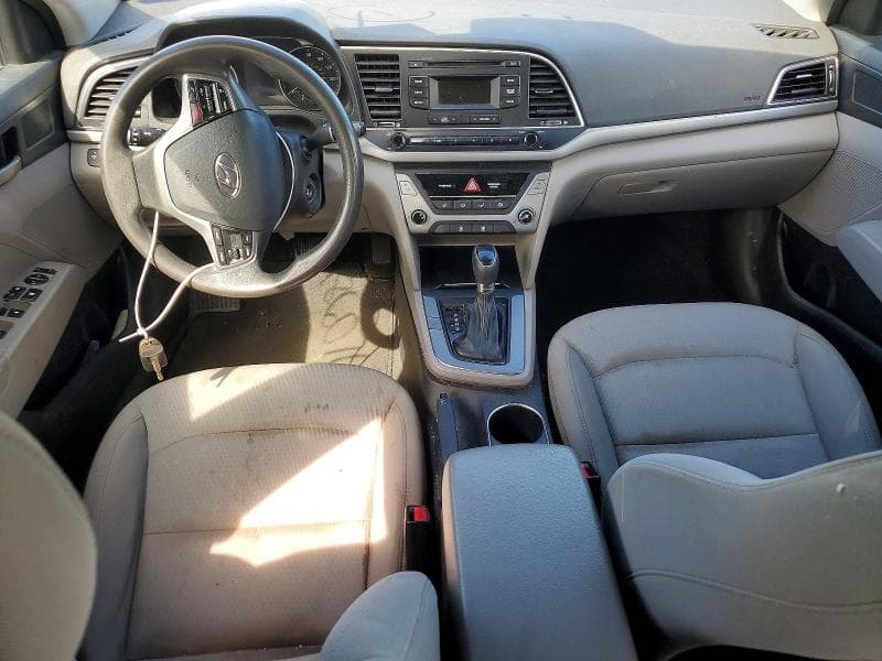2018 HYUNDAI ELANTRA SE 8