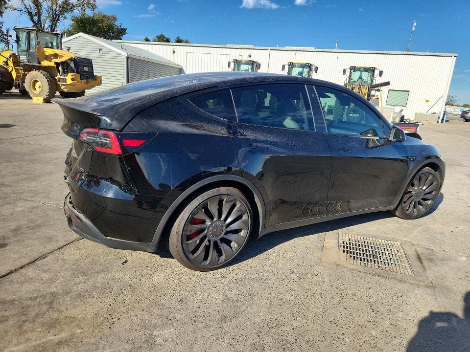 2023 TESLA MODEL Y 3