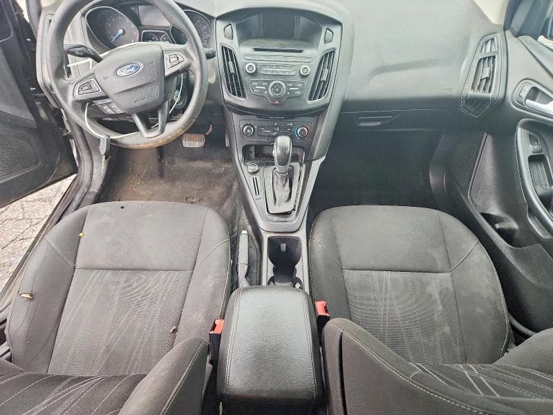 2017 FORD FOCUS SE 8