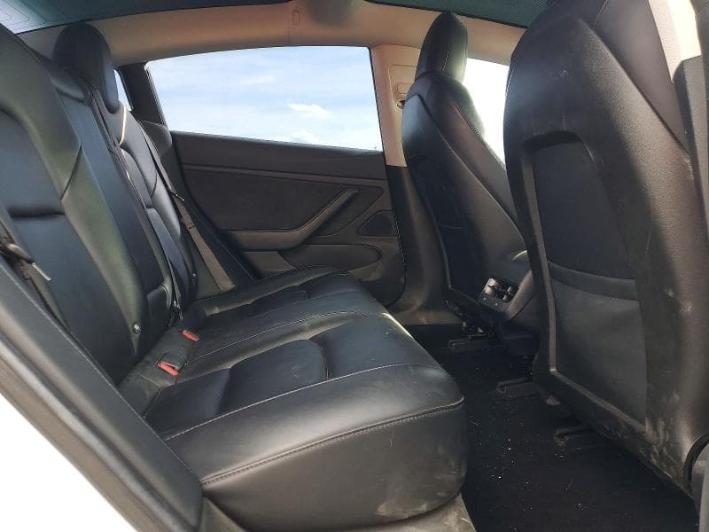 2018 TESLA MODEL 3 10