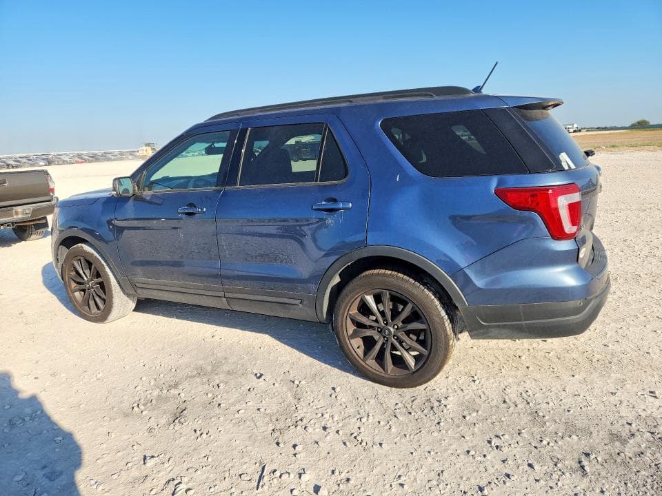 2018 FORD EXPLORER XLT 2
