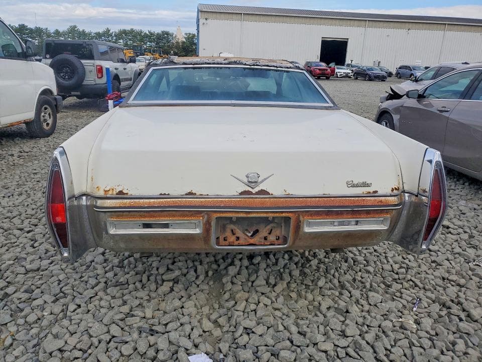 1972 CADILLAC DEVILLE 6