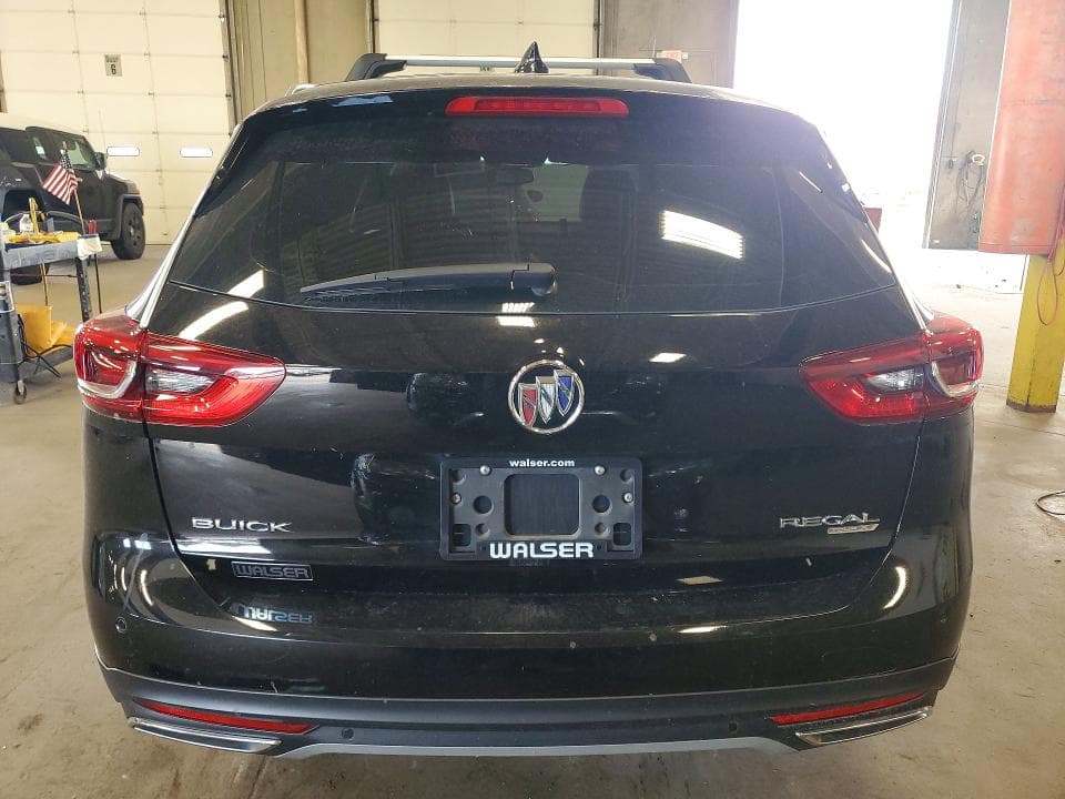 2018 BUICK REGAL TOURX ESSENCE 6