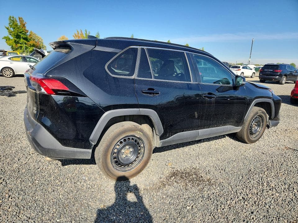 2019 TOYOTA RAV4 LE 3