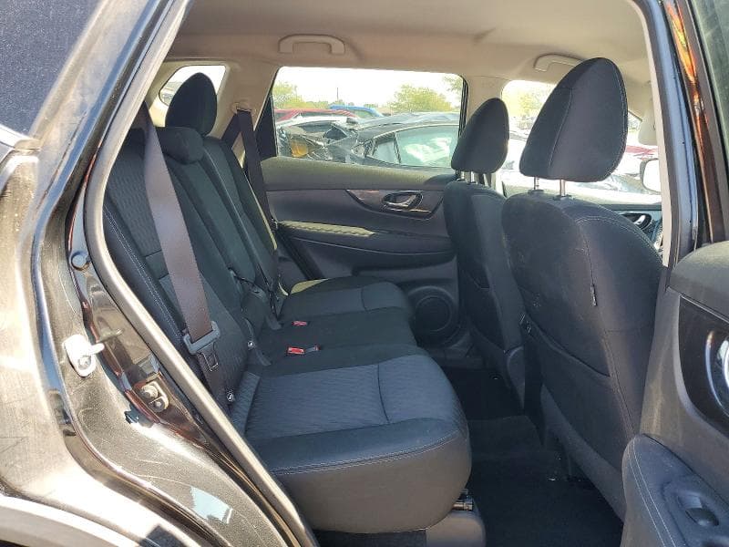 2018 NISSAN ROGUE SV 11
