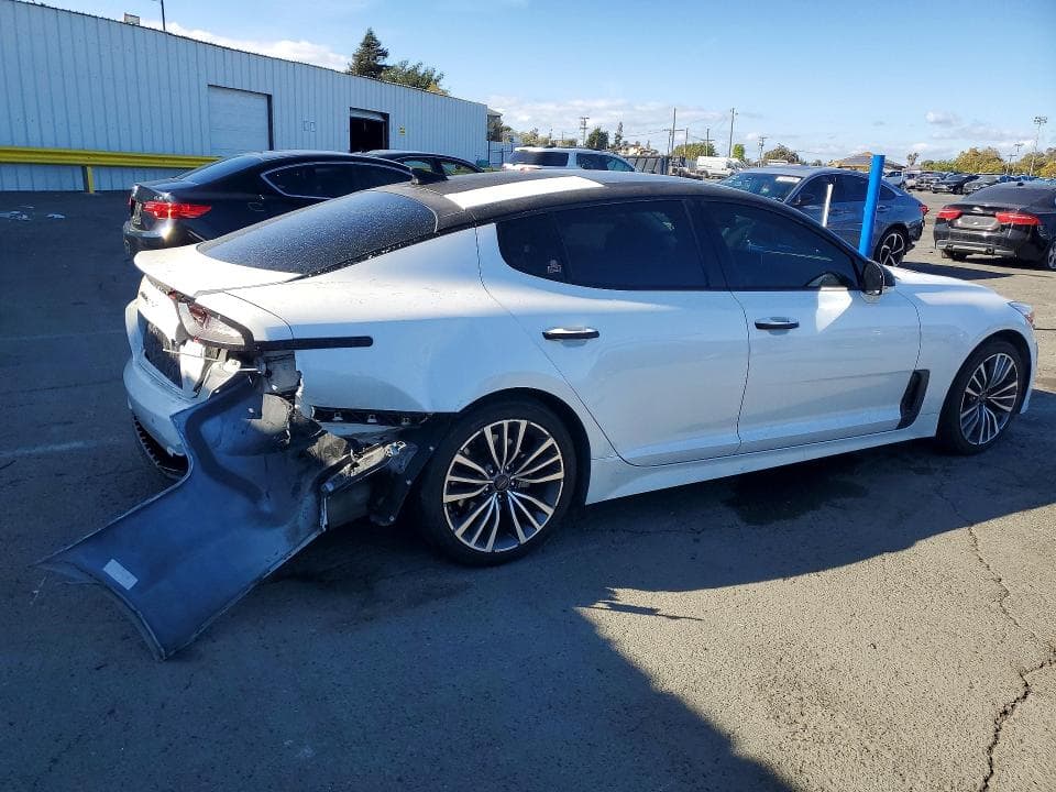 2018 KIA STINGER PREMIUM 3