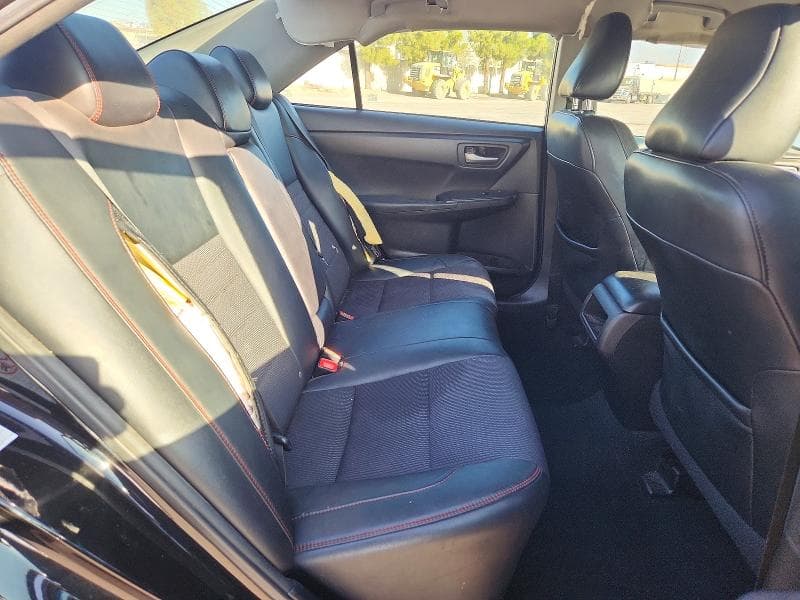 2017 TOYOTA CAMRY SE 10