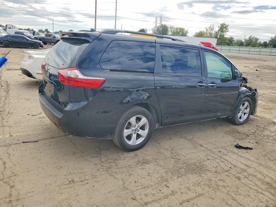 2020 TOYOTA SIENNA LE 3