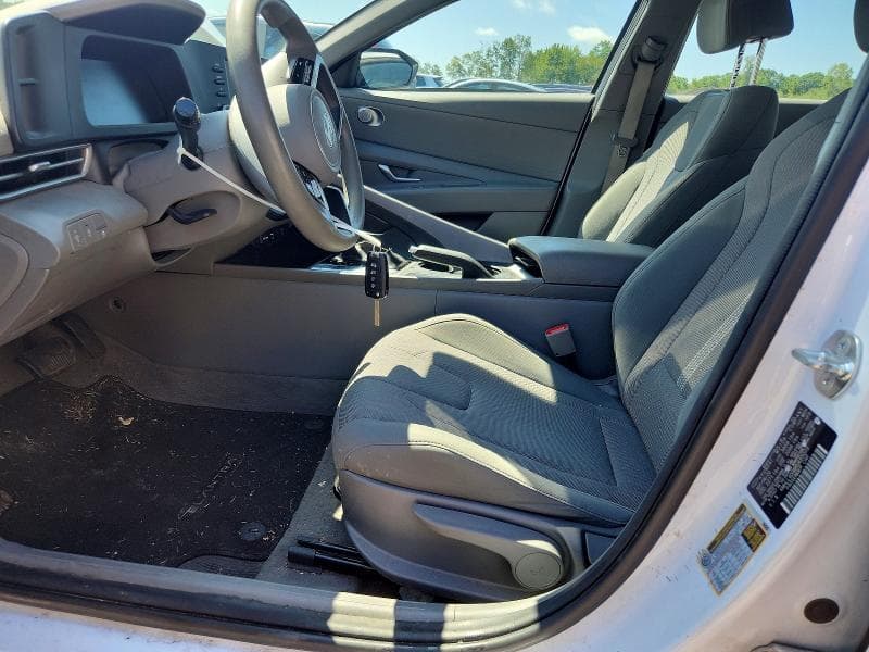 2024 HYUNDAI ELANTRA SE 7