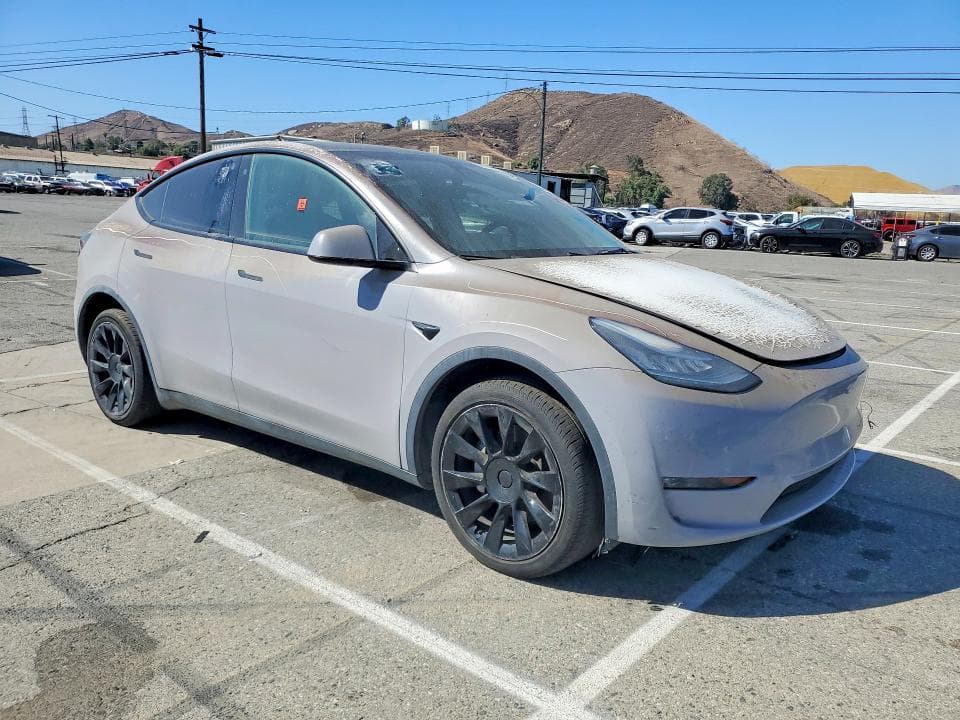 2021 TESLA MODEL Y 4