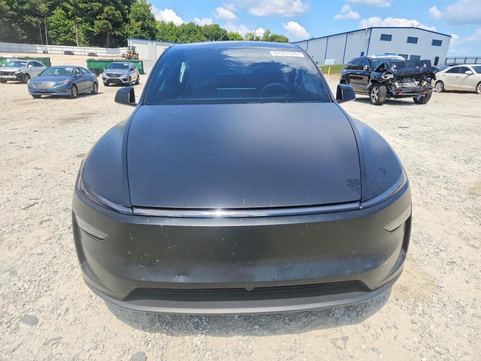 2026 TESLA MODEL Y 5