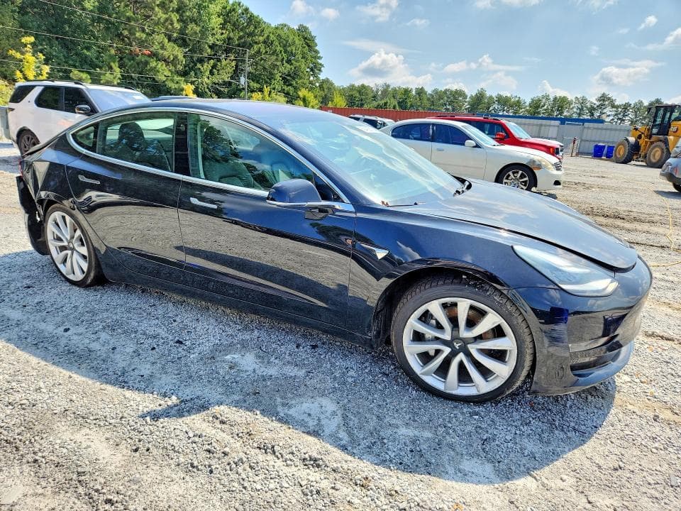 2018 TESLA MODEL 3 4