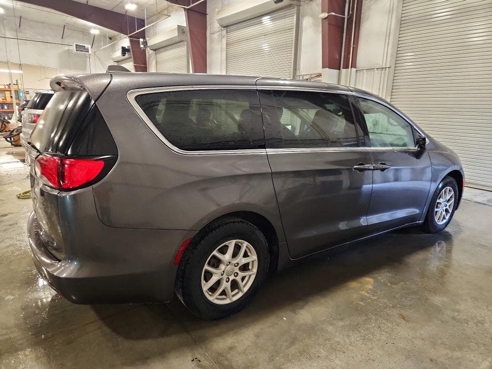 2017 CHRYSLER PACIFICA TOURING 3