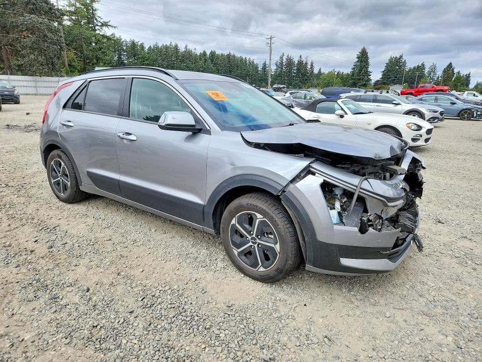 2023 KIA NIRO EX 4
