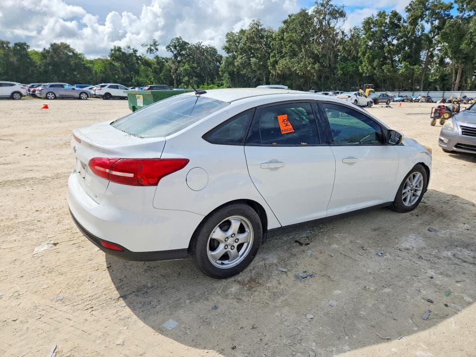 2017 FORD FOCUS SE 3