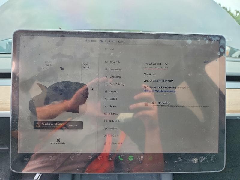 2024 TESLA MODEL Y 9