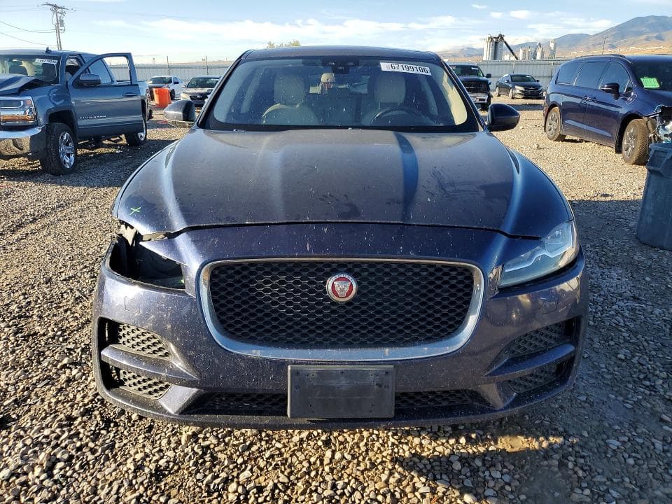 2017 JAGUAR F-PACE PRESTIGE 5