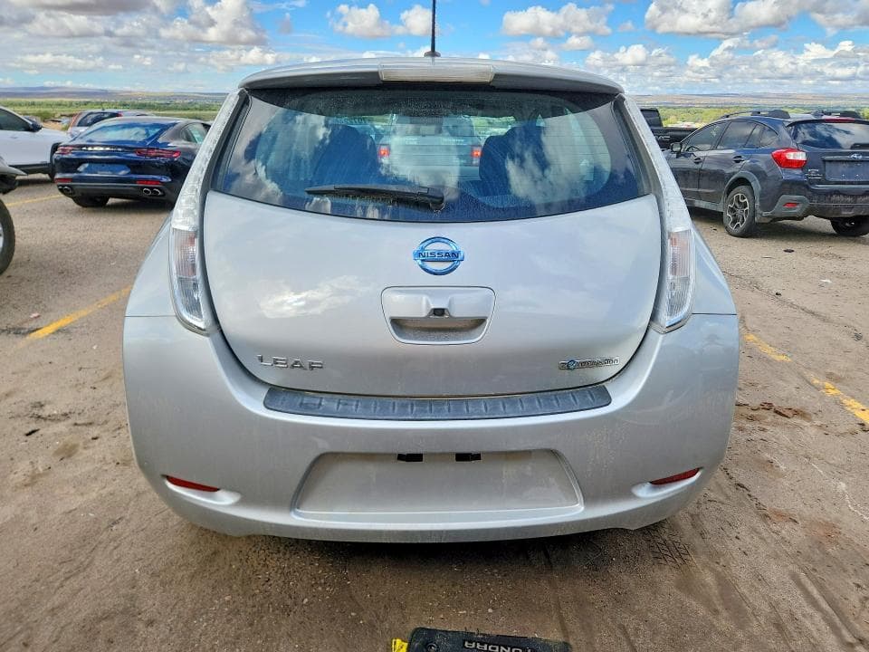 2017 NISSAN LEAF S 6