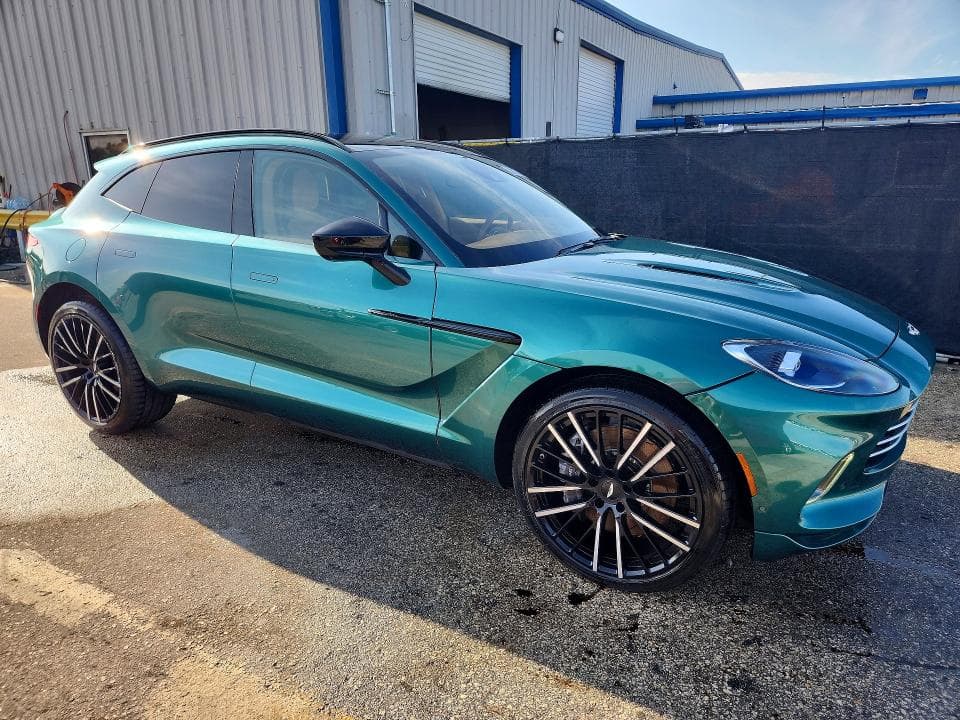 2022 ASTON MARTIN DBX 4