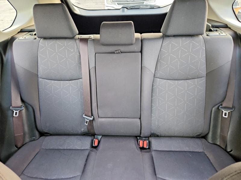 2019 TOYOTA RAV4 XLE 10