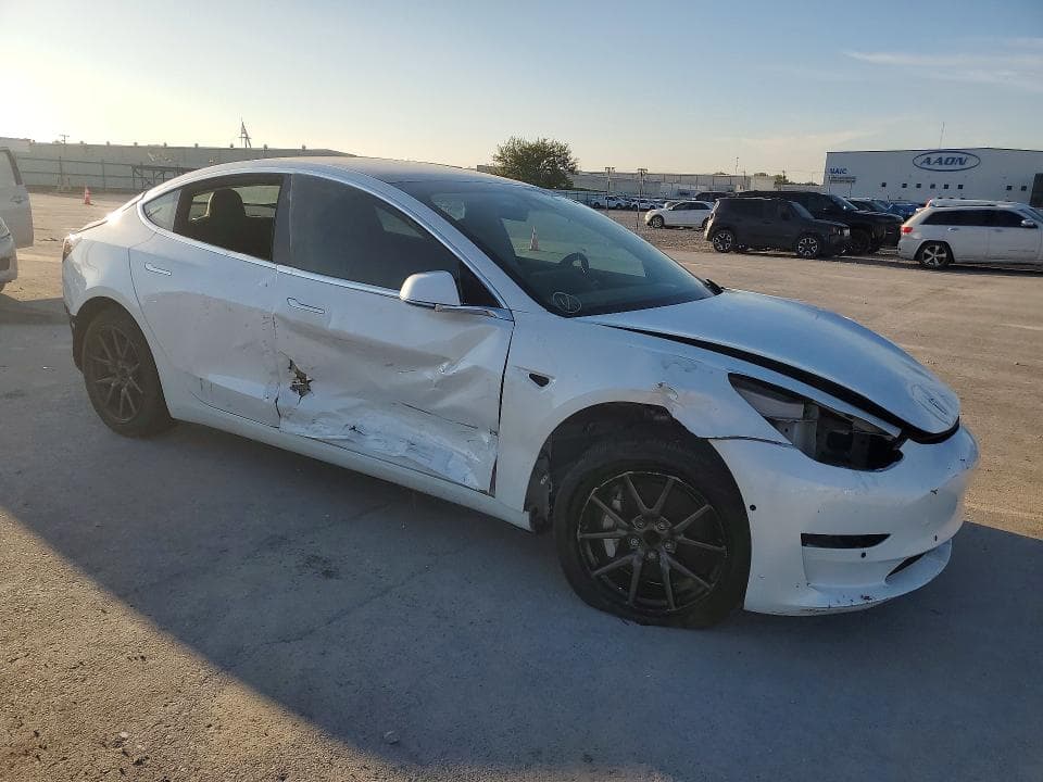 2019 TESLA MODEL 3 4