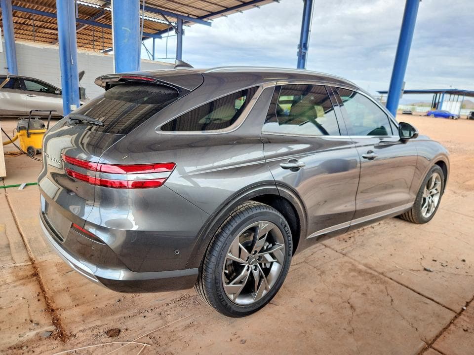 2023 GENESIS ELECTRIFIED GV70 BASE 3
