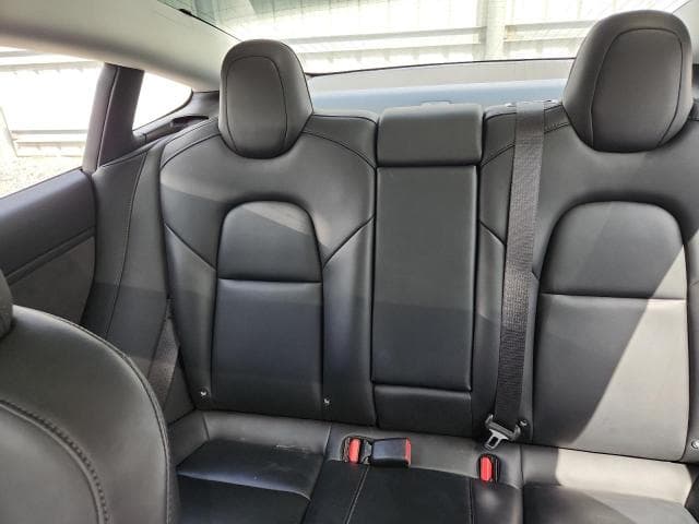 2018 TESLA MODEL 3 10