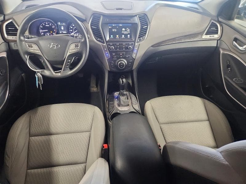 2017 HYUNDAI SANTA FE SE 8