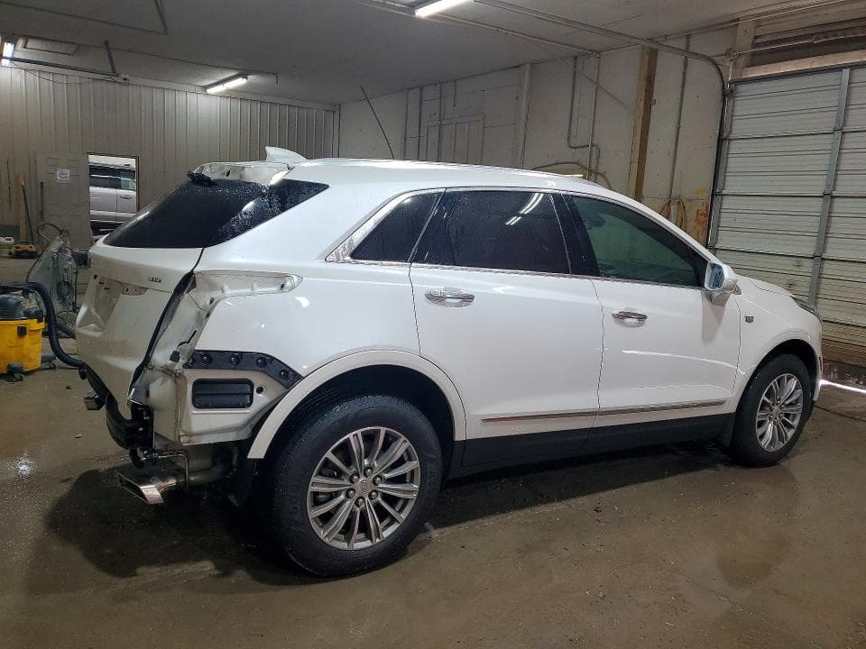 2017 CADILLAC XT5 LUXURY 3