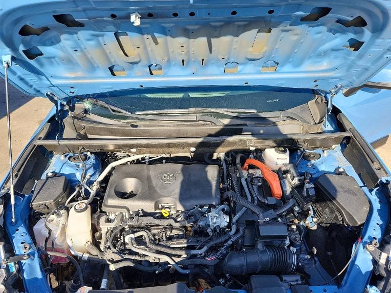 2022 TOYOTA RAV4 SE 12