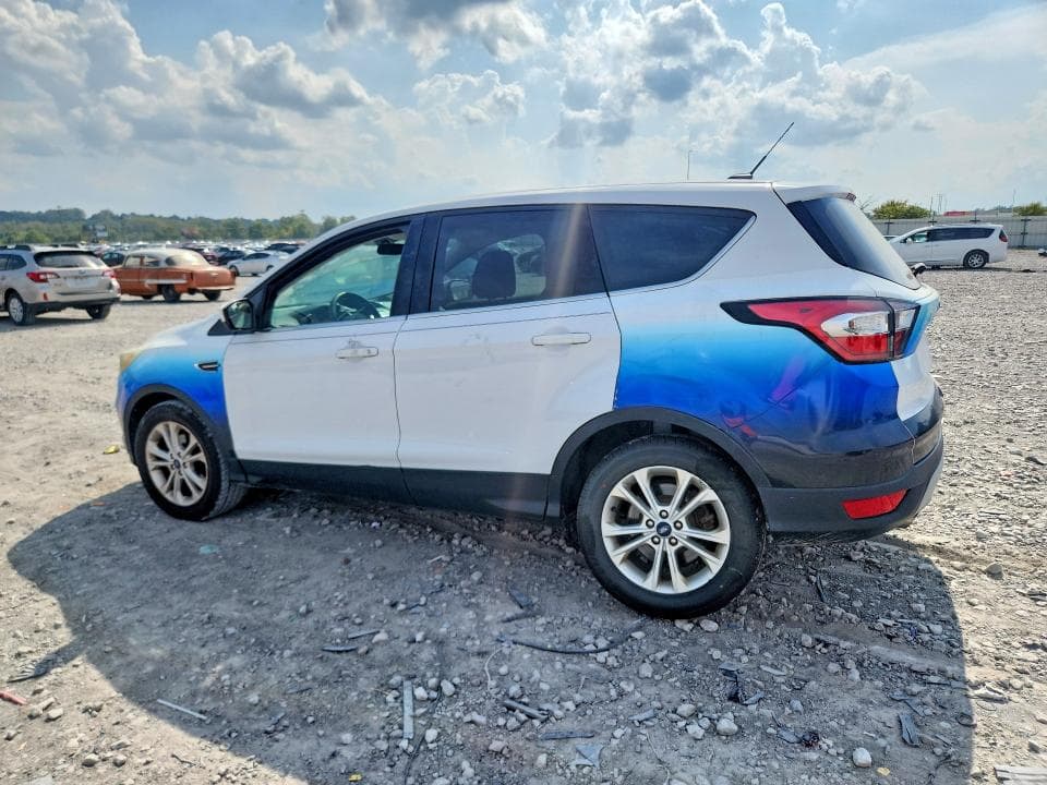 2017 FORD ESCAPE SE 2