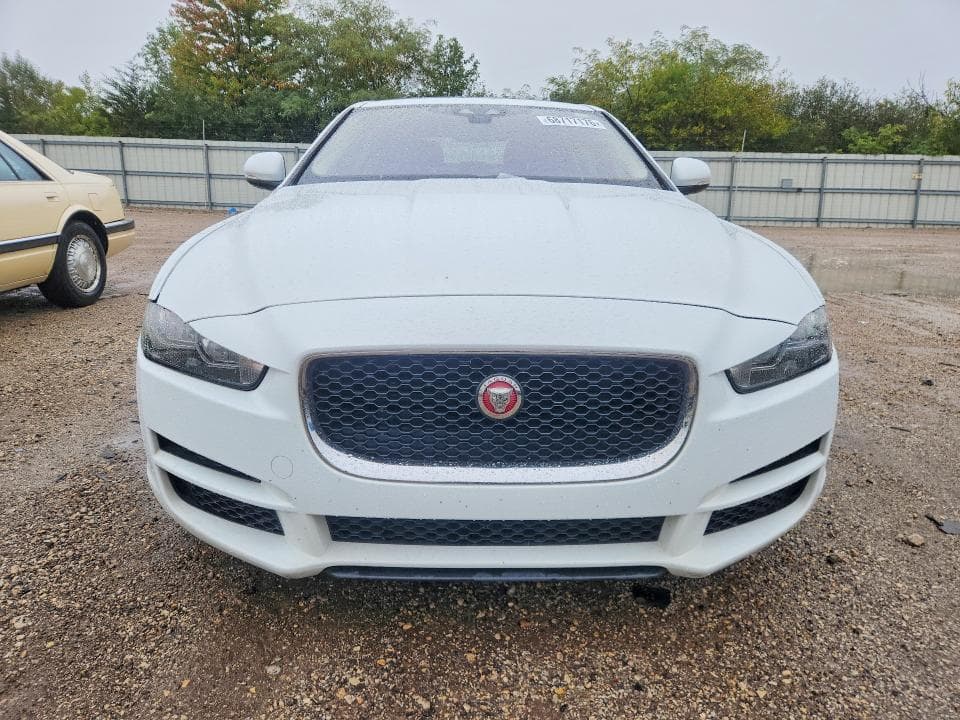 2018 JAGUAR XE 5