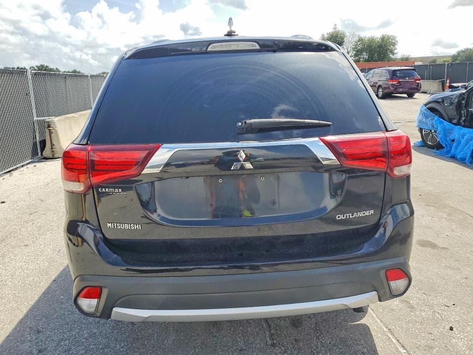 2018 MITSUBISHI OUTLANDER ES 6
