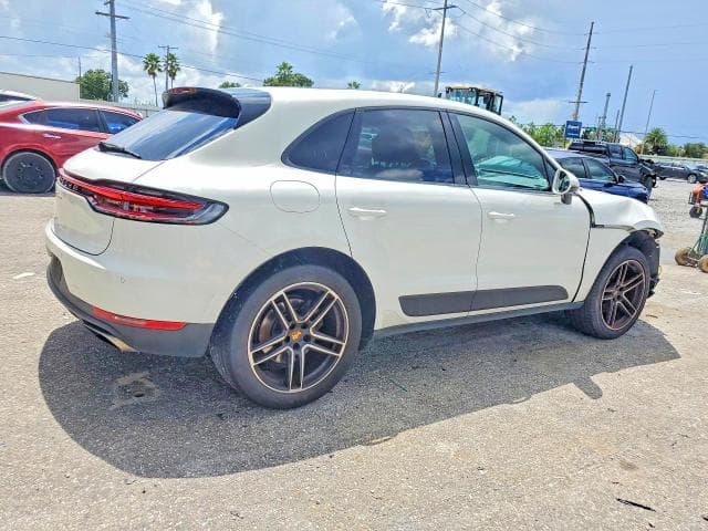 2021 PORSCHE MACAN 3