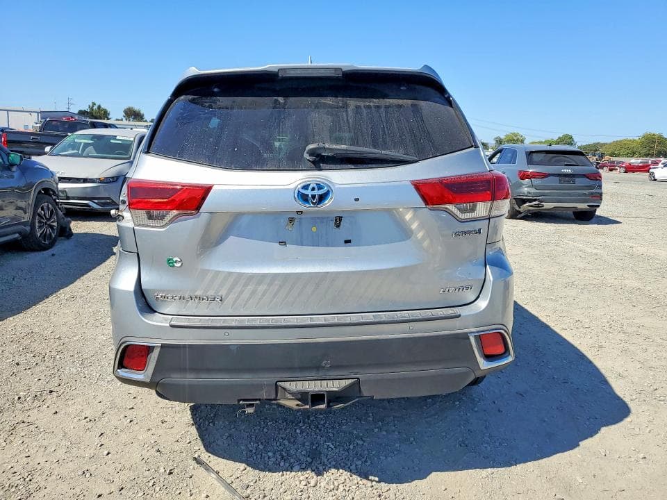 2017 TOYOTA HIGHLANDER HYBRID LIMITED 6