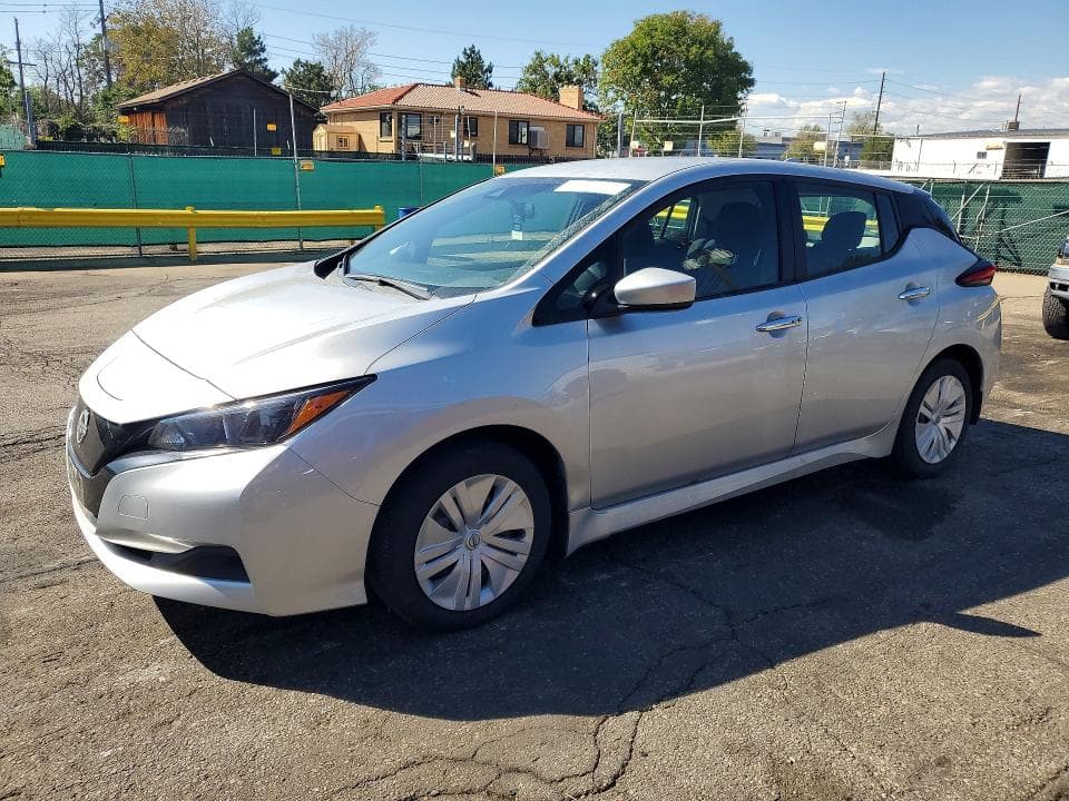 2025 NISSAN LEAF S