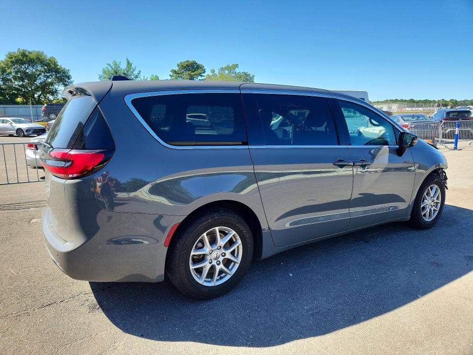 2025 CHRYSLER PACIFICA SELECT 3